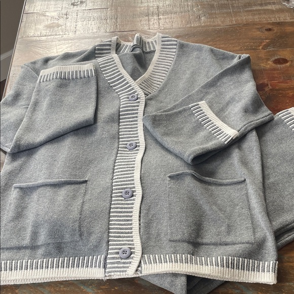 Gray Sweater Set Wide Leg Pants NEW - Picture 6 of 8